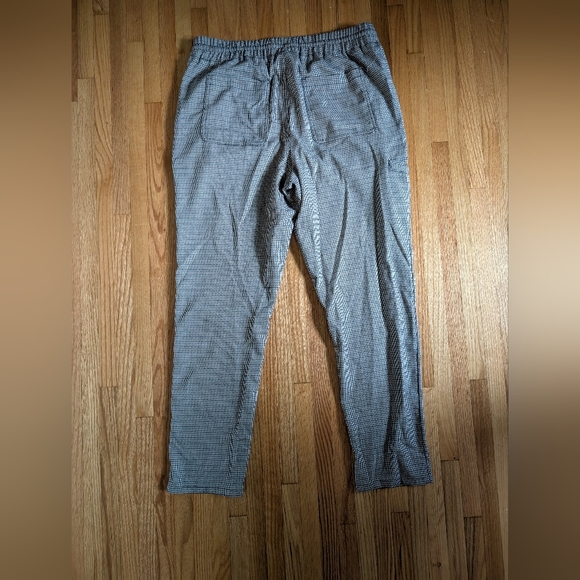 Men's Gray Checkered Pants - Picture 4 of 4